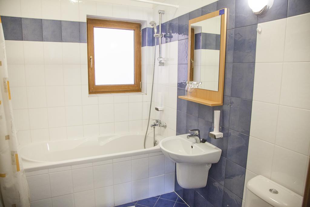 Hotel Eminent Aranyosmarót Kültér fotó